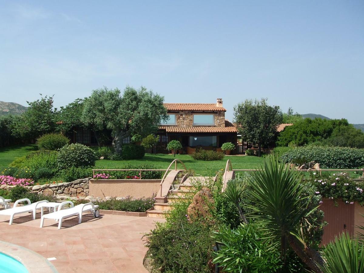 Villa Kate B&B Porto San Paolo  Exteriör bild