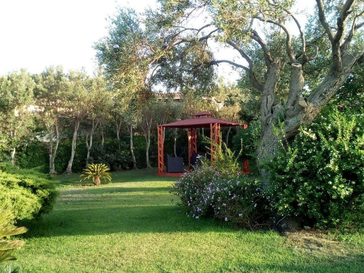 Villa Kate B&B Porto San Paolo  Exteriör bild