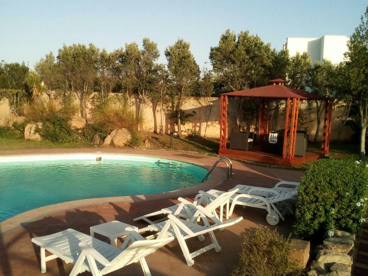 Villa Kate B&B Porto San Paolo  Exteriör bild