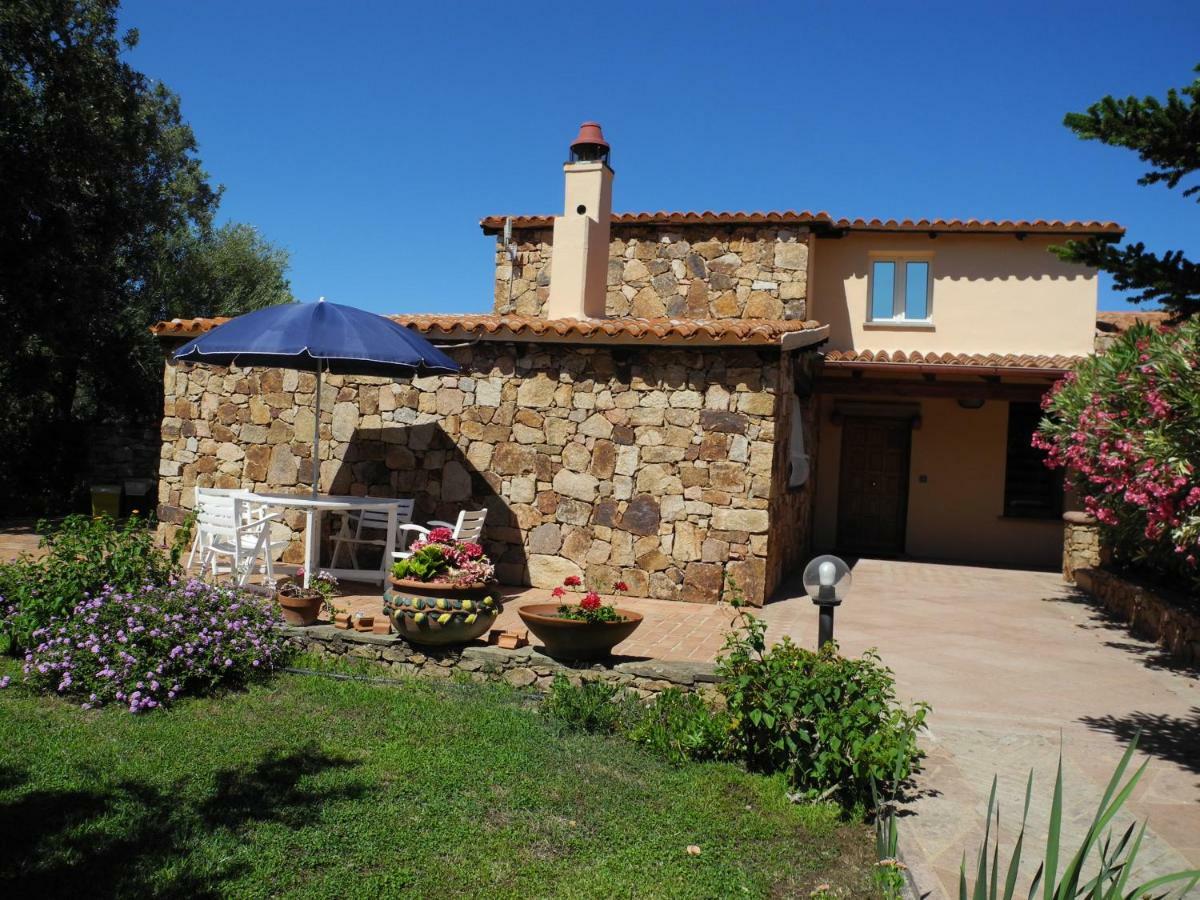 Villa Kate B&B Porto San Paolo  Exteriör bild