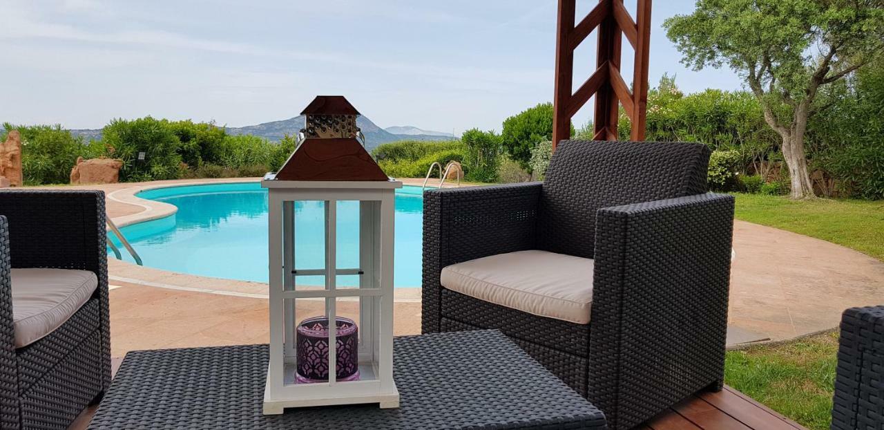 Villa Kate B&B Porto San Paolo  Exteriör bild