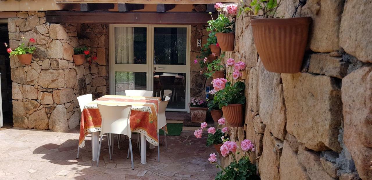 Villa Kate B&B Porto San Paolo  Exteriör bild
