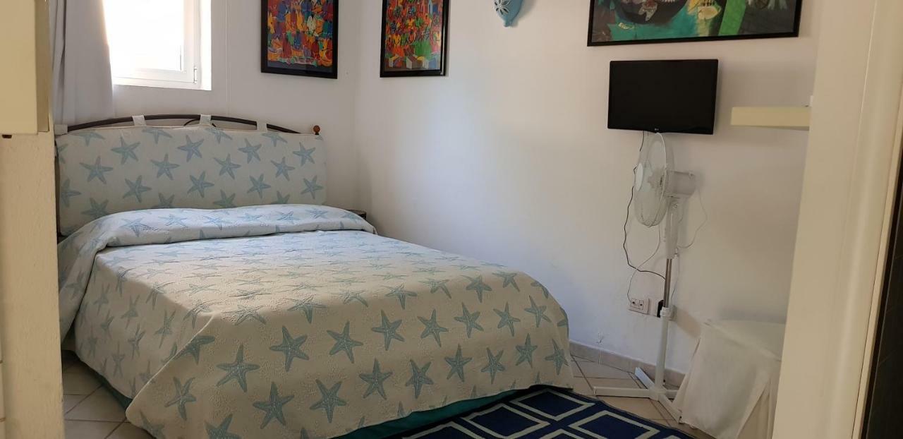Villa Kate B&B Porto San Paolo  Exteriör bild